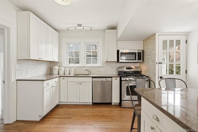 22 Brookdale Place, Rye, NY 10580