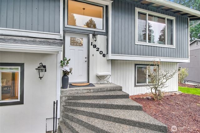 19206 54th Street E, Lake Tapps, WA 98391