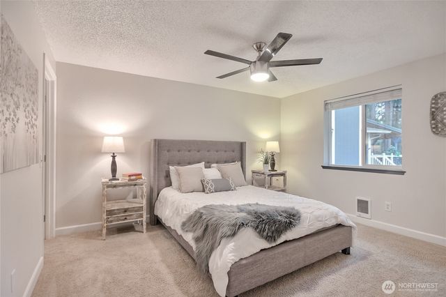 19206 54th Street E, Lake Tapps, WA 98391