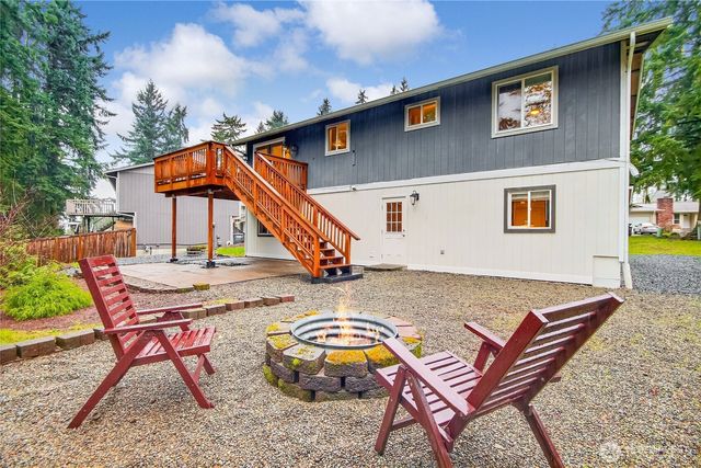 19206 54th Street E, Lake Tapps, WA 98391