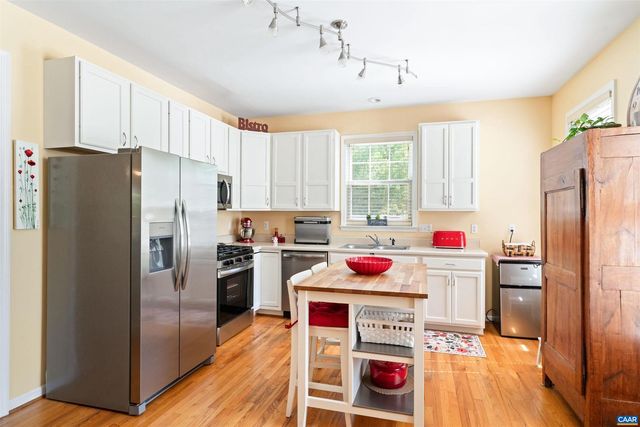 252 LARKSPUR WAY, Charlottesville, VA 22902