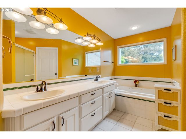 9535 Sw CHERRY Ln, Tualatin, OR 97062