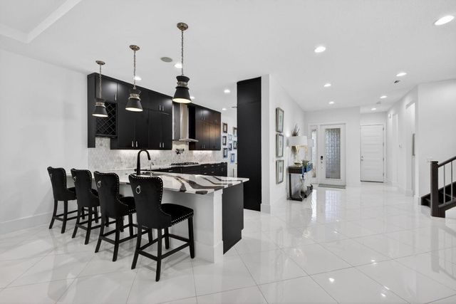 5630 Delacroix Terrace, Palm Beach Gardens, FL 33418