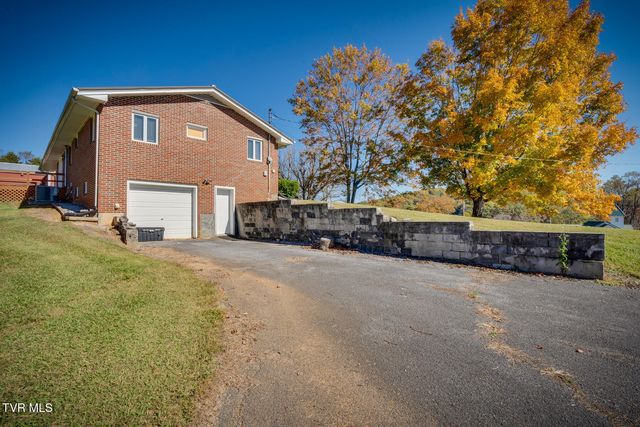 523 Mount Zion Road, Church Hill, TN 37642