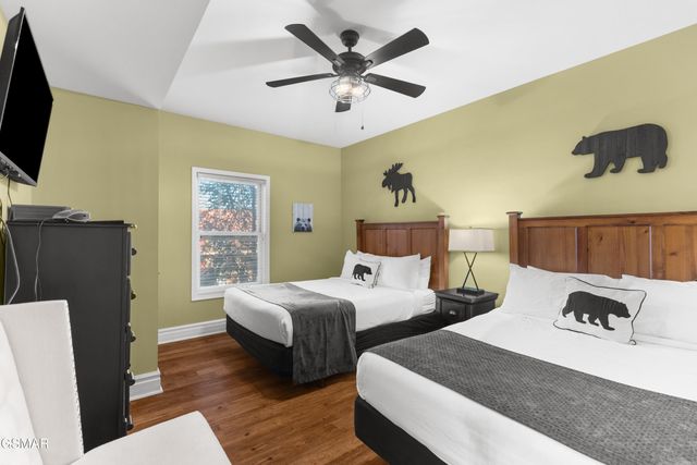 215 Woliss Lane, Gatlinburg, TN 37738