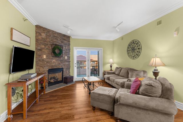 215 Woliss Lane, Gatlinburg, TN 37738