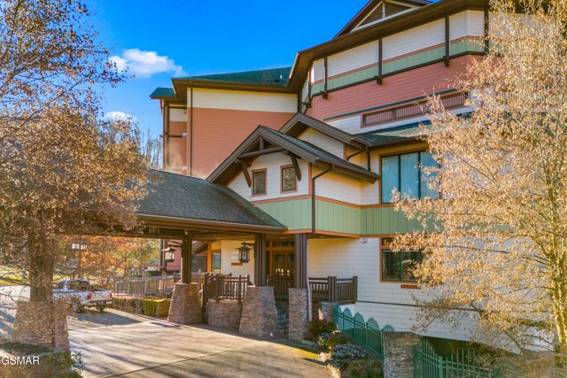 215 Woliss Lane, Gatlinburg, TN 37738