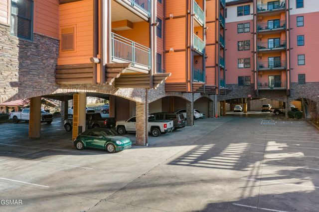 215 Woliss Lane, Gatlinburg, TN 37738