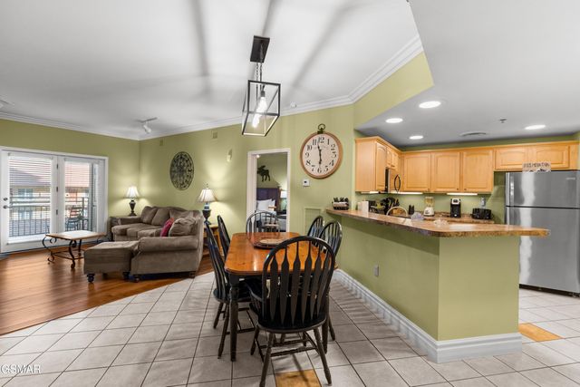 215 Woliss Lane, Gatlinburg, TN 37738