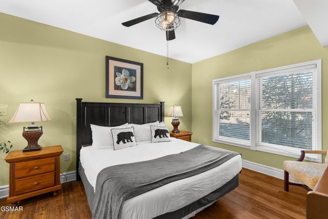 215 Woliss Lane, Gatlinburg, TN 37738