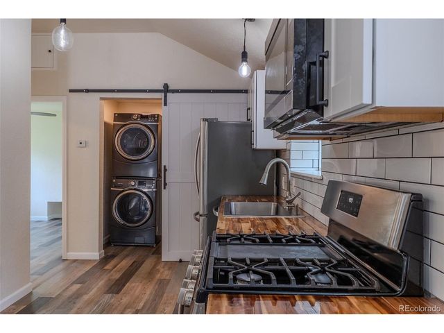 830 S Harlan St, Lakewood, CO 80226