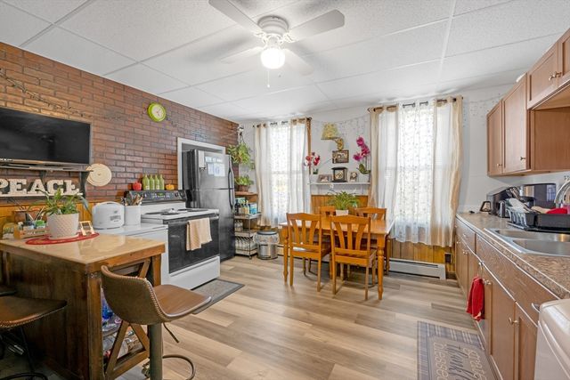14 Mendon St, Worcester, MA 01604