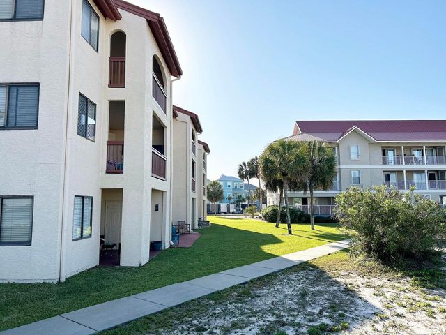 7453 Sunset Harbor Drive APT 2-303, Navarre, FL 32566