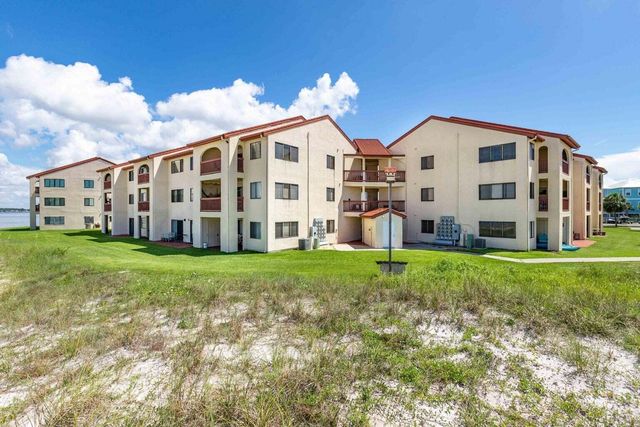 7453 Sunset Harbor Drive APT 2-303, Navarre, FL 32566