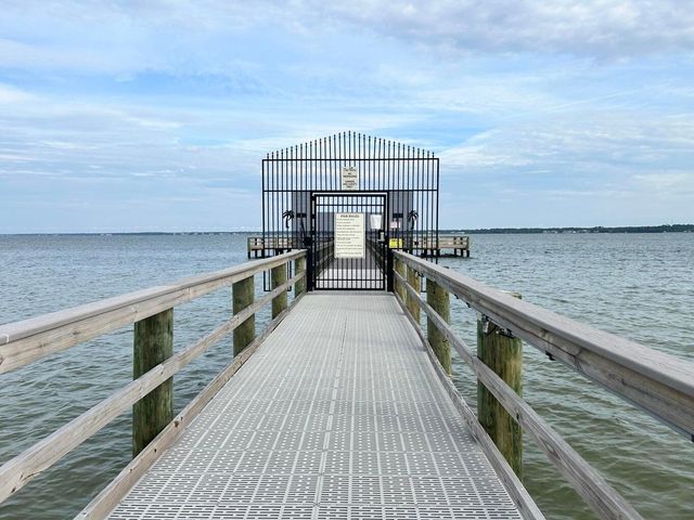 7453 Sunset Harbor Drive APT 2-303, Navarre, FL 32566