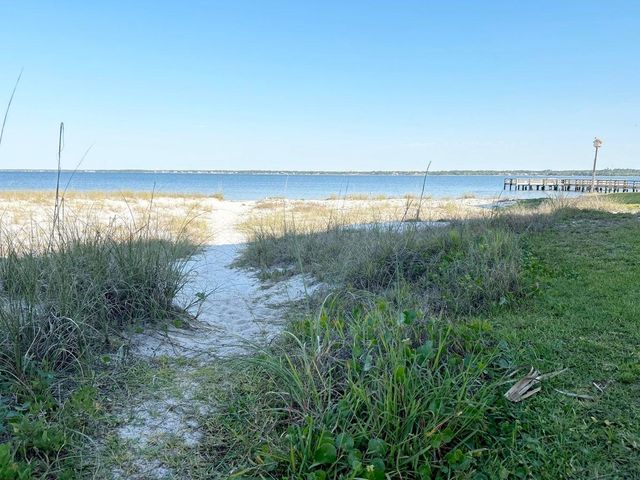 7453 Sunset Harbor Drive APT 2-303, Navarre, FL 32566