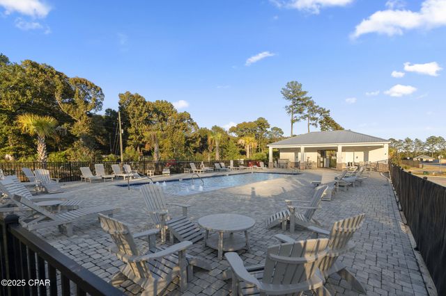 113 Ridgeway Circle, Crestview, FL 32536