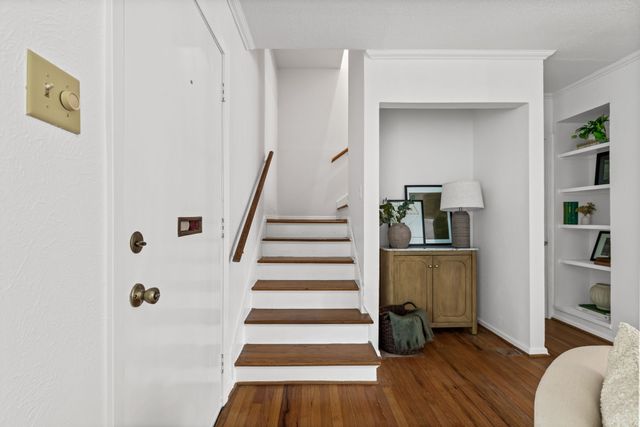 4944 N Hall Street, Dallas, TX 75235