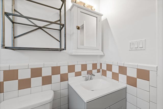 4944 N Hall Street, Dallas, TX 75235