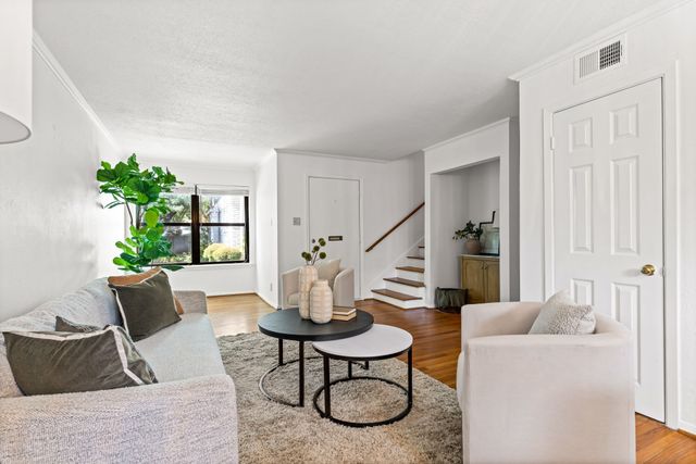 4944 N Hall Street, Dallas, TX 75235