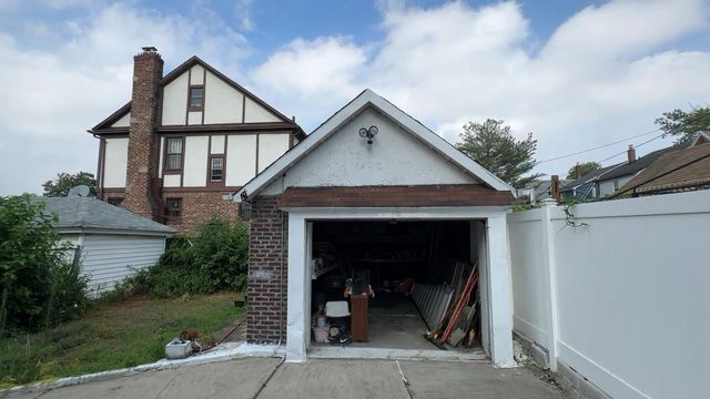 8259 172nd Street, Jamaica, NY 11432