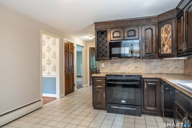 1 Foothills Way, Bloomfield, CT 06002