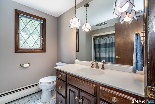 1 Foothills Way, Bloomfield, CT 06002