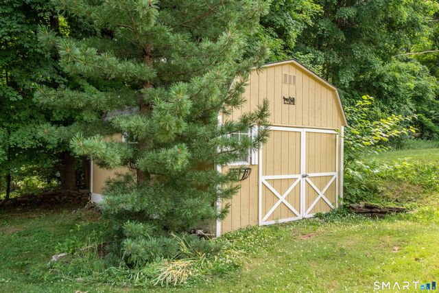 1 Foothills Way, Bloomfield, CT 06002