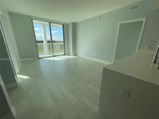 2000 Metropica Way 307, Sunrise, FL 33323