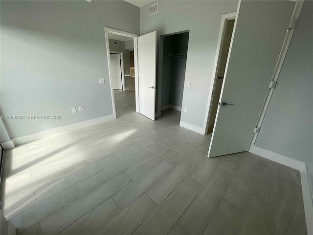 2000 Metropica Way 307, Sunrise, FL 33323