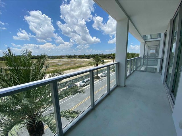 2000 Metropica Way 307, Sunrise, FL 33323