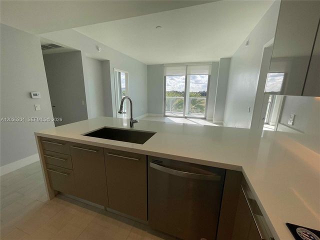 2000 Metropica Way 307, Sunrise, FL 33323