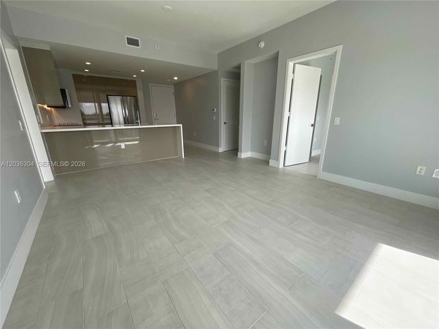 2000 Metropica Way 307, Sunrise, FL 33323