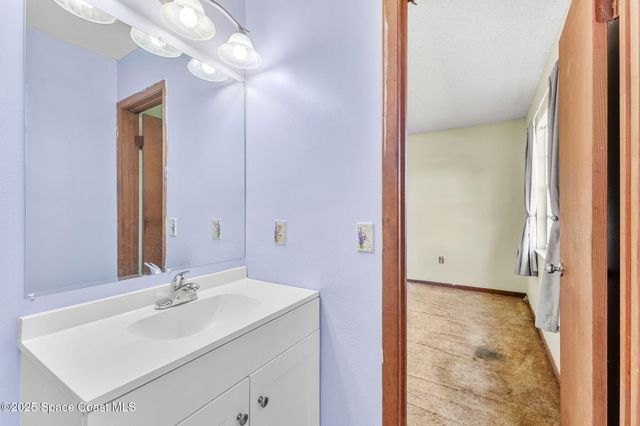 231 Americana Boulevard NW, Palm Bay, FL 32907