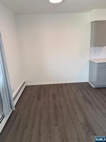 206 RIVERVIEW Place 9, Cliffside Park, NJ 07010