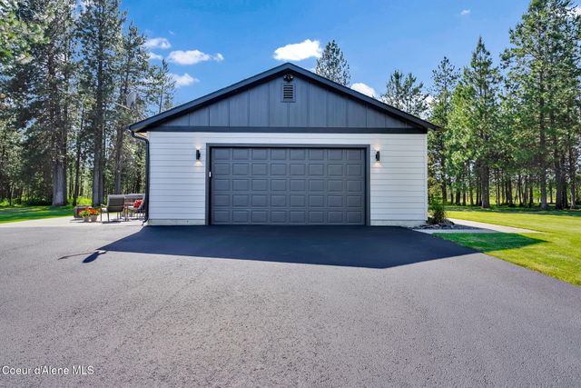 300 E SEASONS RD, Athol, ID 83801