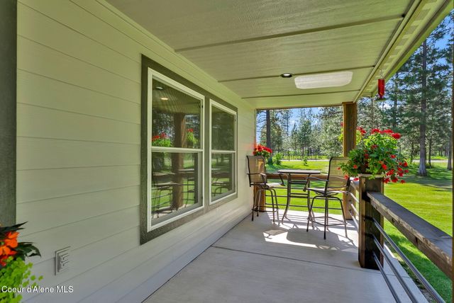 300 E SEASONS RD, Athol, ID 83801