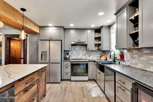 300 E SEASONS RD, Athol, ID 83801