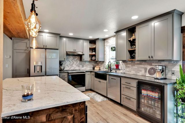 300 E SEASONS RD, Athol, ID 83801