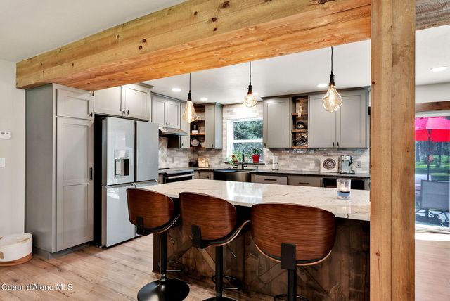 300 E SEASONS RD, Athol, ID 83801