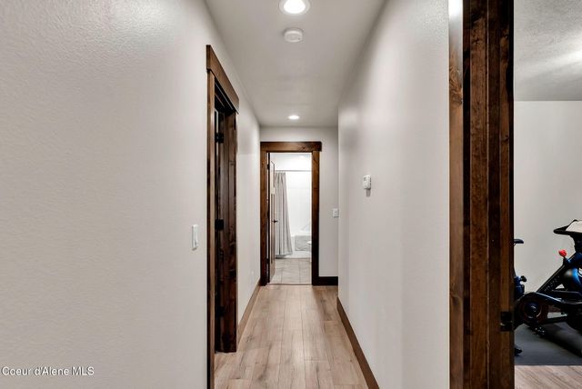 300 E SEASONS RD, Athol, ID 83801