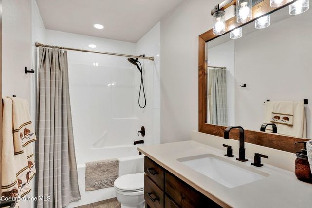 300 E SEASONS RD, Athol, ID 83801