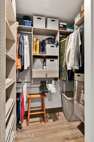 300 E SEASONS RD, Athol, ID 83801