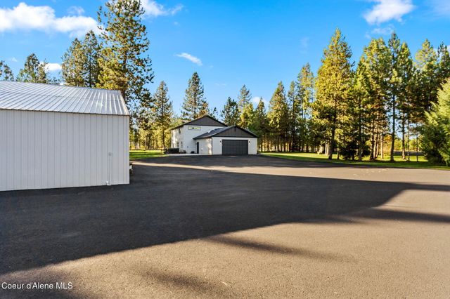 300 E SEASONS RD, Athol, ID 83801
