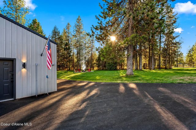 300 E SEASONS RD, Athol, ID 83801