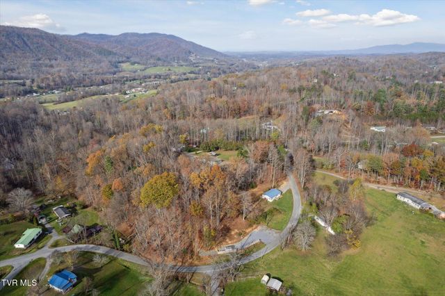 1021 Marbleton Road, Unicoi, TN 37692