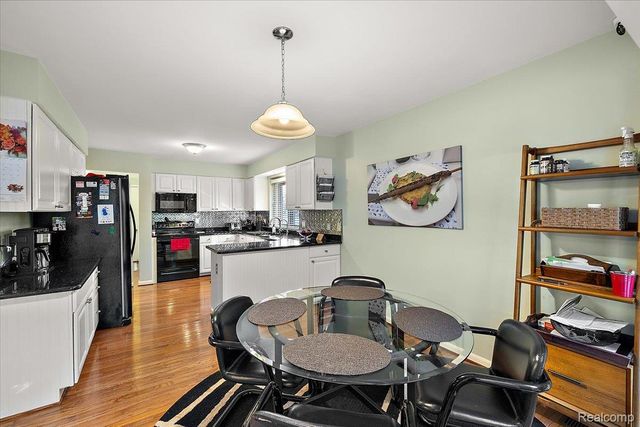 3084 Farmdale Drive, Sterling Heights, MI 48314