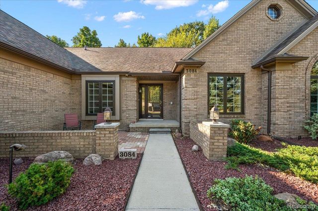 3084 Farmdale Drive, Sterling Heights, MI 48314