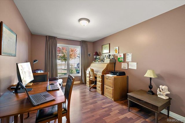 3084 Farmdale Drive, Sterling Heights, MI 48314