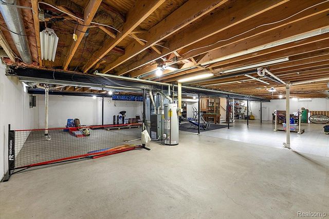 3084 Farmdale Drive, Sterling Heights, MI 48314